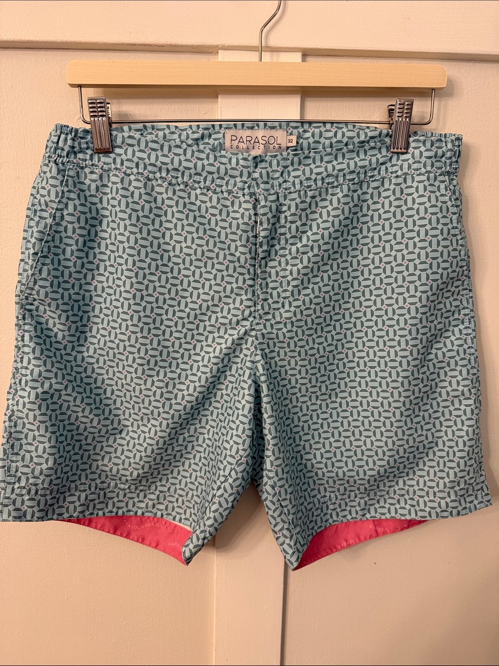 Geometric design Men’s Swim trunks size 32 Parasol Collection Europe